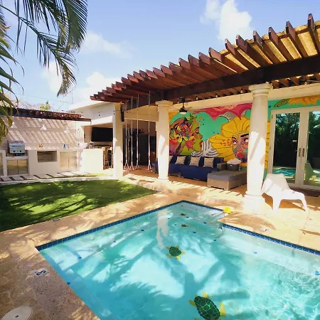 Relaxing Oasis With Pool Heater And Cabana Villa